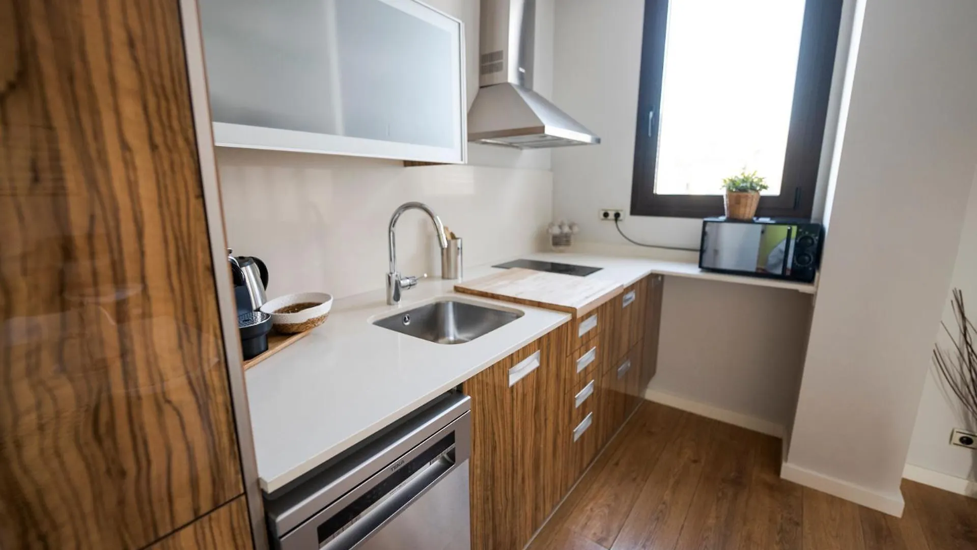 Apartamento Atico Con Terraza En El Corazon De Barcelona