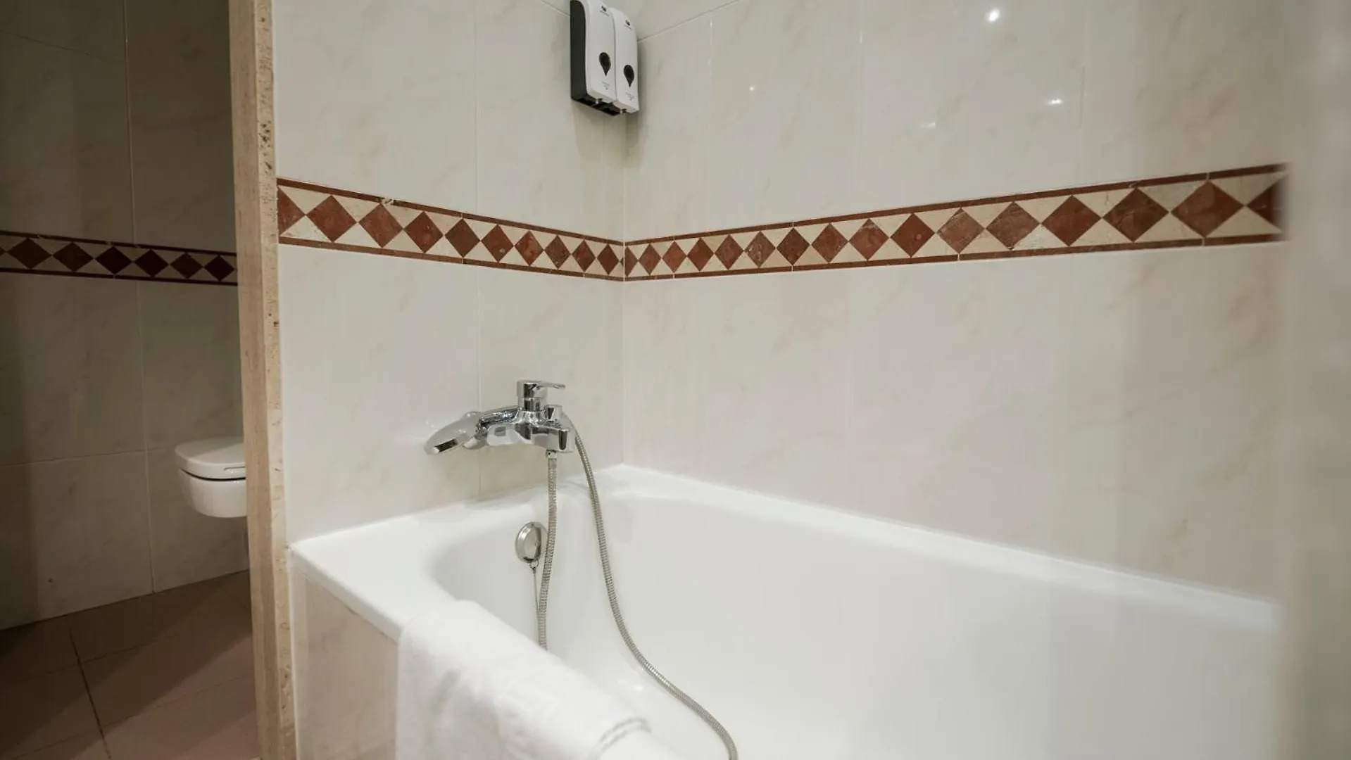 Ferienwohnung Atico Con Terraza En El Corazon De Barcelona Spanien