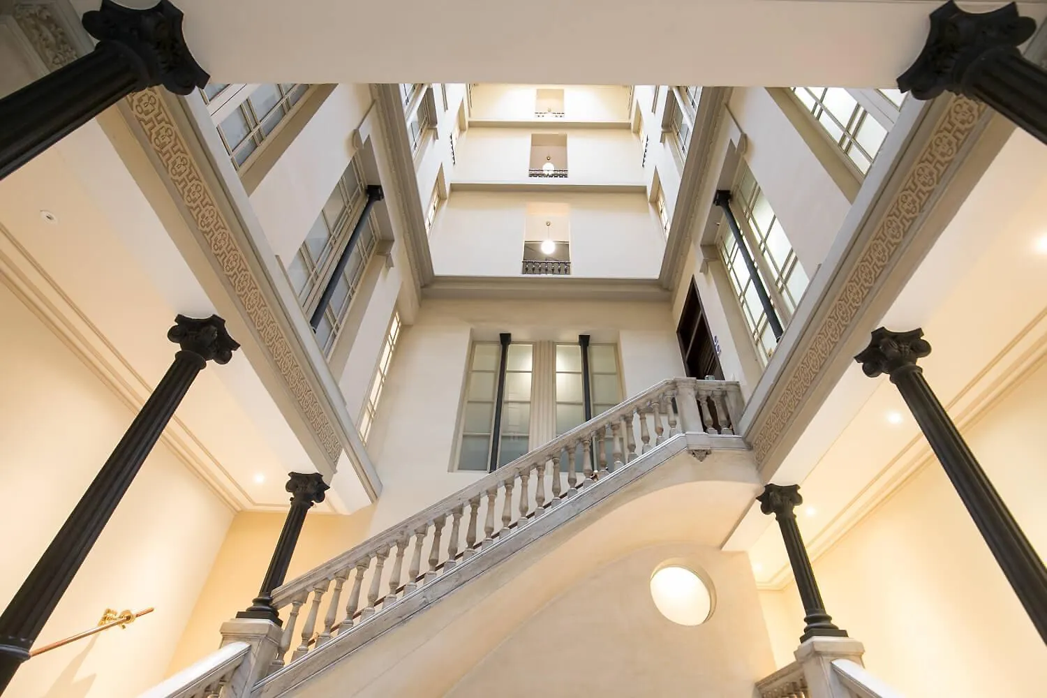 Ferienwohnung Atico Con Terraza En El Corazon De Barcelona Spanien